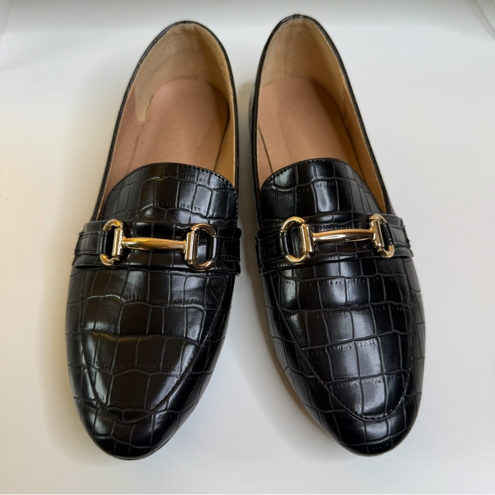 Croc Effect Chain Loafers - Picture 10 of 11